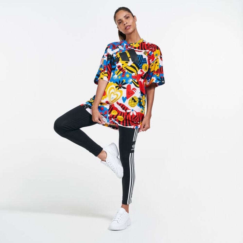 Adidas Egle fun oversized shirt XL